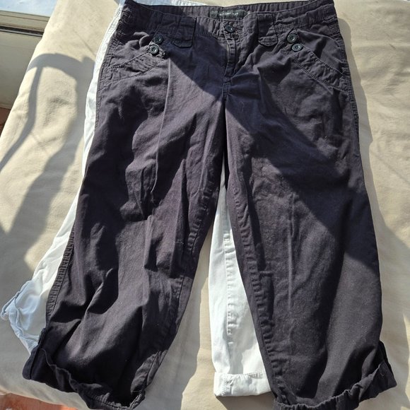Calvin Klein Jeans 2 Pairs of Capri Pants Womens 10 Tab Hem Casual Button - Picture 2 of 12